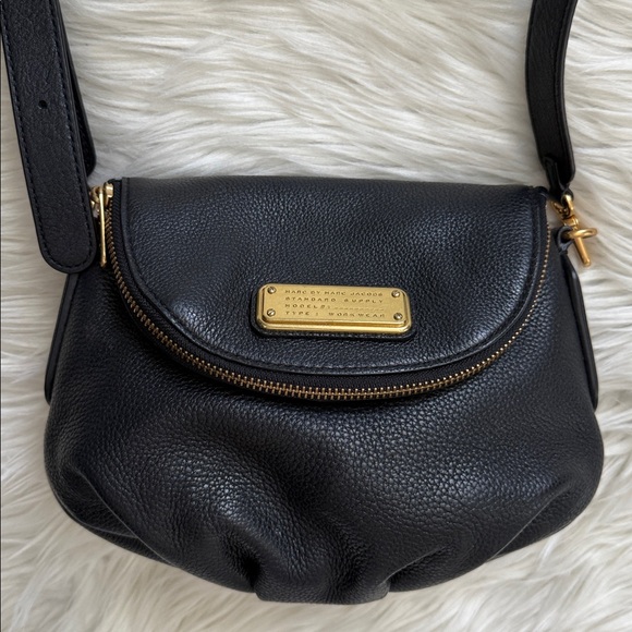 Marc by Marc Jacobs Natasha Black Leather Crossbody Bag - Picture 4 of 16